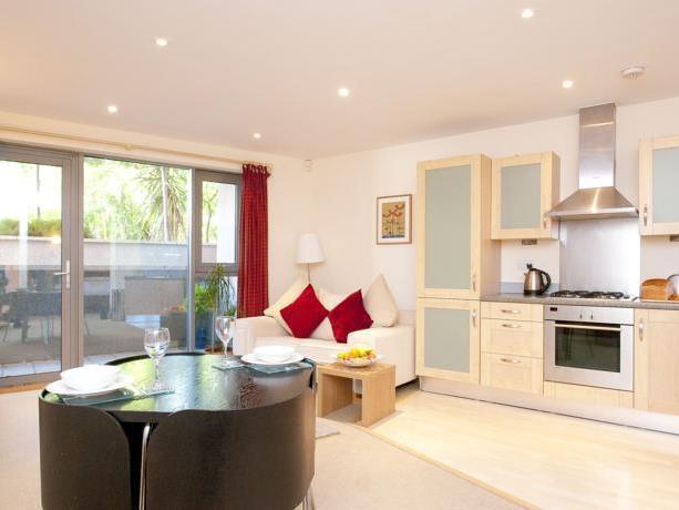 Cleyro Serviced Apartments - Harbourside Bristol Bagian luar foto