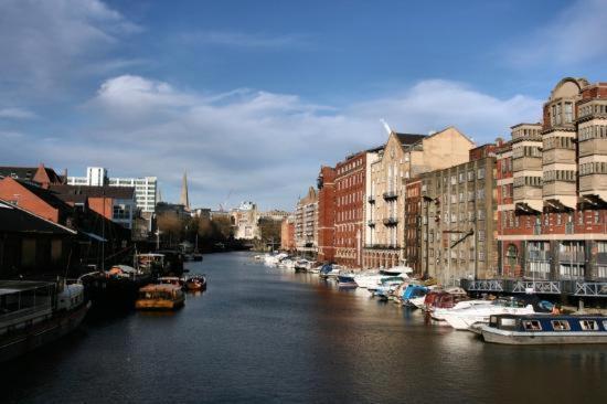 Cleyro Serviced Apartments - Harbourside Bristol Bagian luar foto