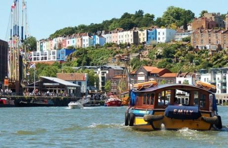 Cleyro Serviced Apartments - Harbourside Bristol Bagian luar foto