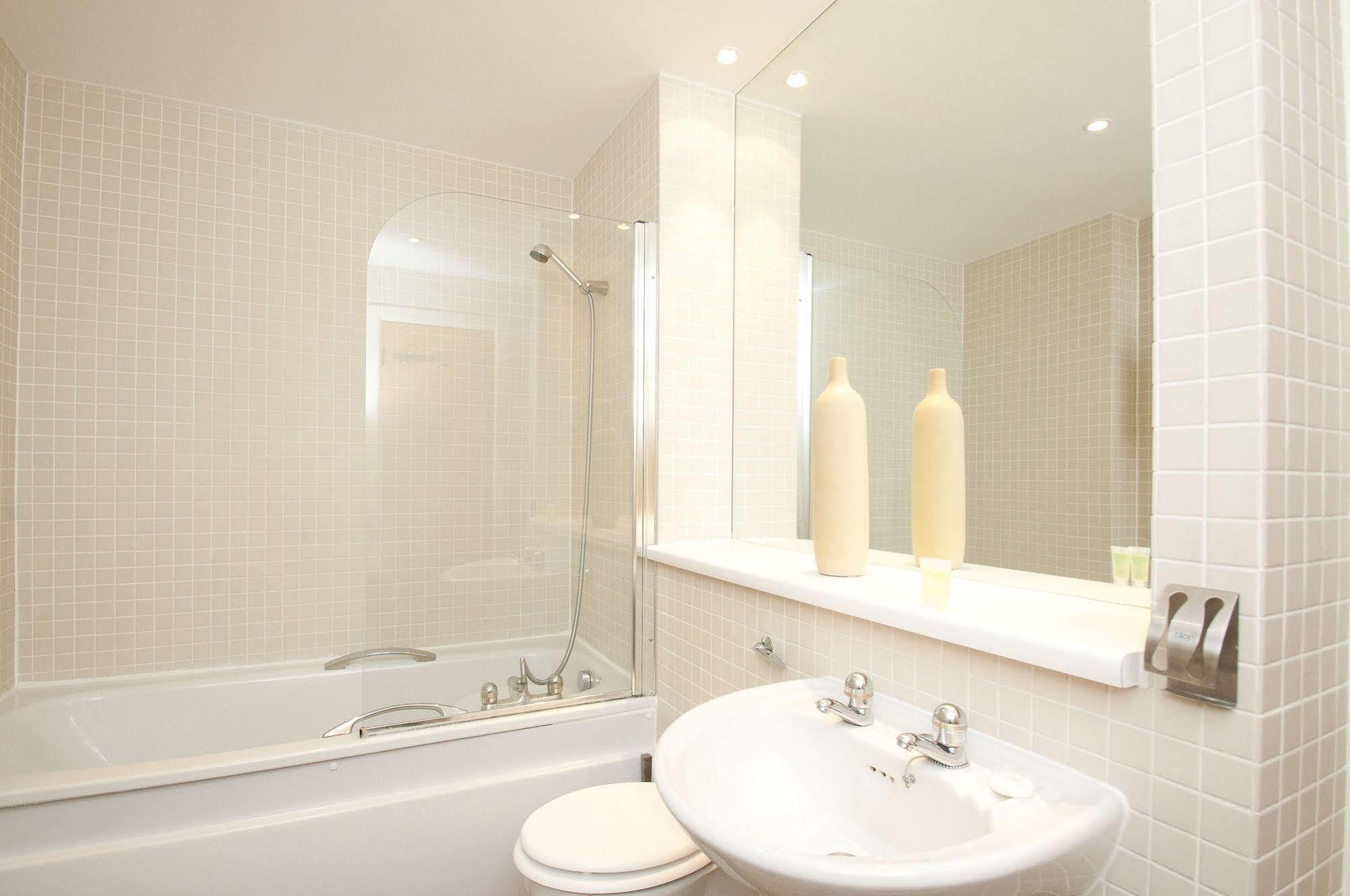 Cleyro Serviced Apartments - Harbourside Bristol Bagian luar foto