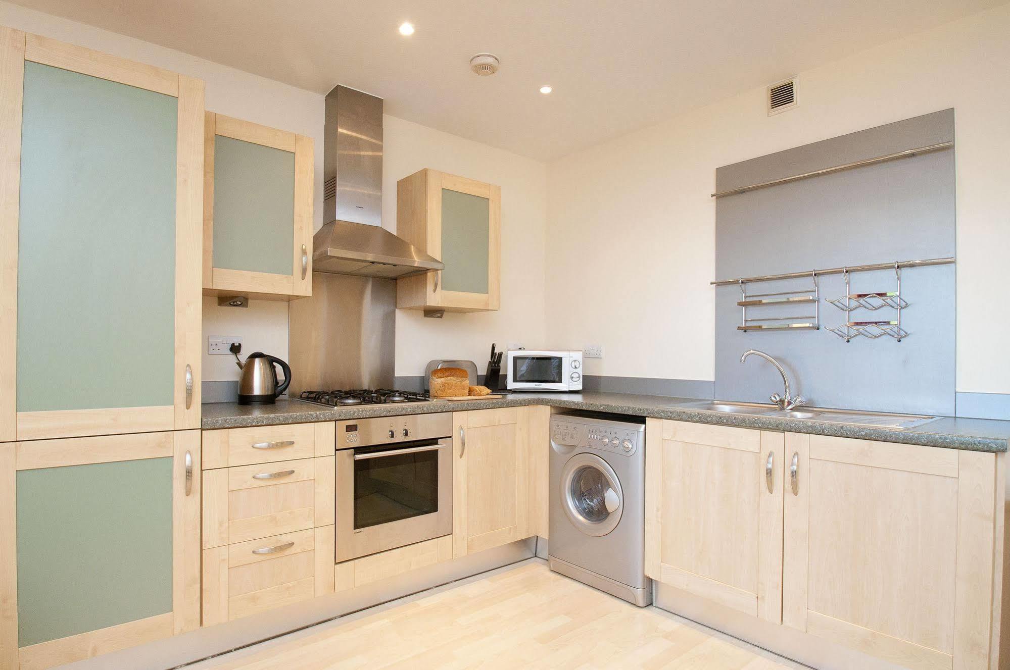 Cleyro Serviced Apartments - Harbourside Bristol Bagian luar foto